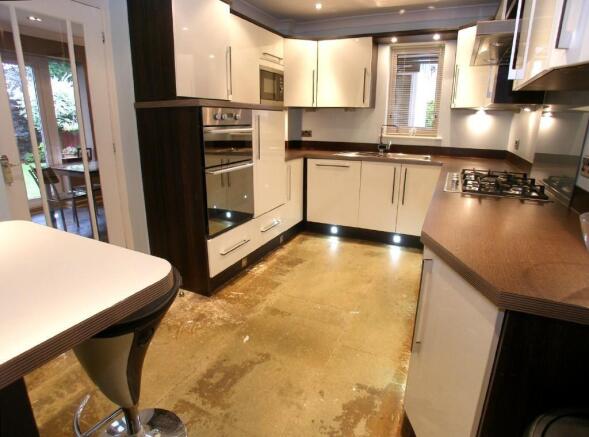Kitchen/ Breakfast