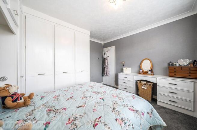 3 bed Semi-Detached Bungalow for sale Image 12