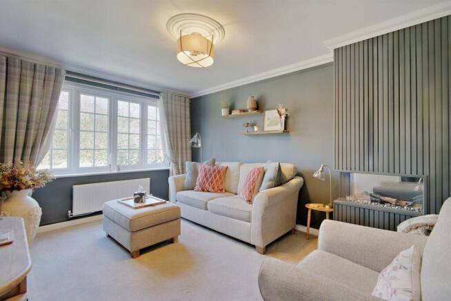8545078-interior10-800.JPG