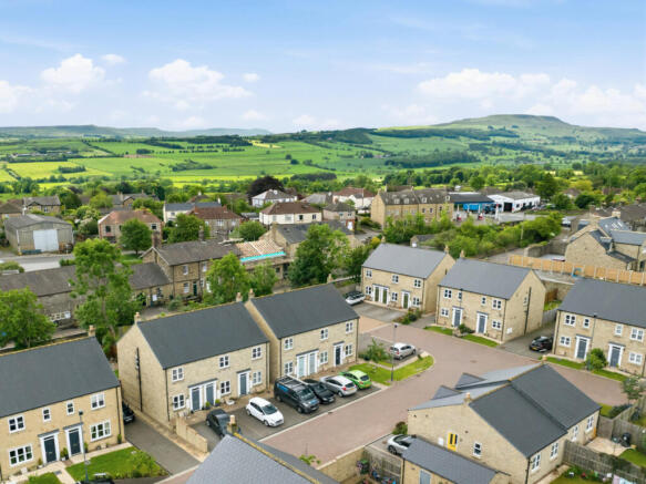 2 bed Terraced for sale Image 2