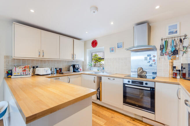 18_Briar Hill Farmhouse, Court Road, N