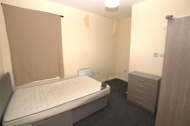 1 bed Terraced to rent Image 9