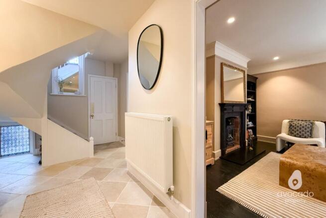 Lower Wokingham Road, Crowthorne, RG45 photo 4