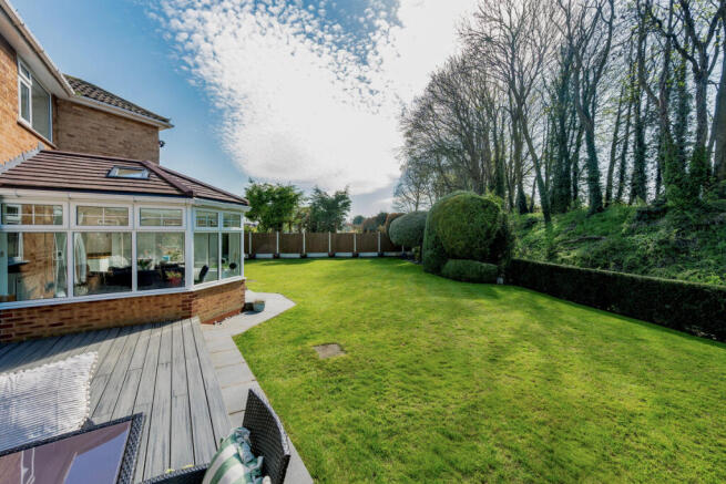 4 bed Detached for sale Image 5