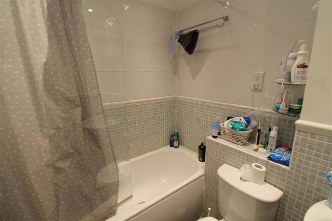Bathroom.JPG