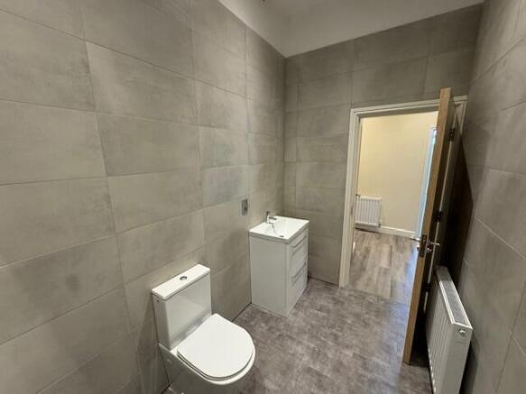 2 bed Flat to rent Image 10