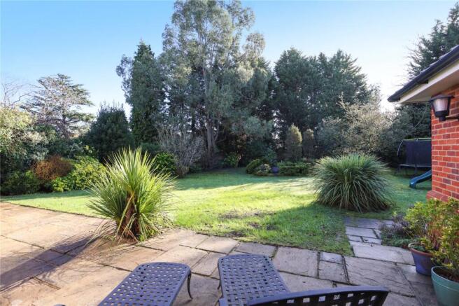 Adelaide Road, Walton-On-Thames, KT12 photo 4
