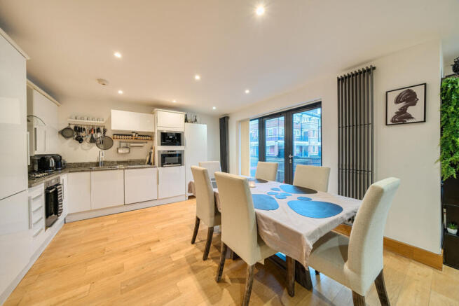 1408915-7-6995e16...