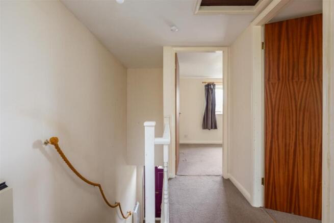 Warren Cottages 2 Landing-2.jpg