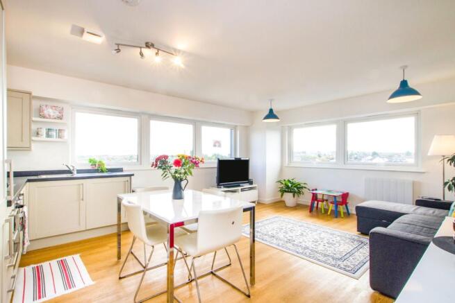 Lounge/Kitchenette