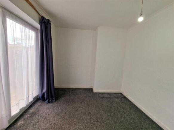 Dining room 1.jpg