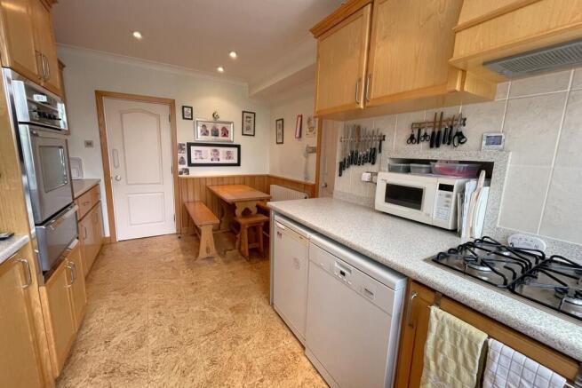 3 bed Detached for sale Image 8