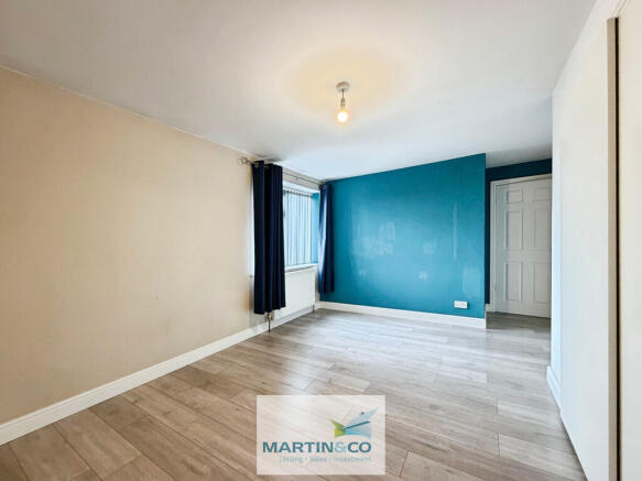 3 bed Town House for sale Image 8