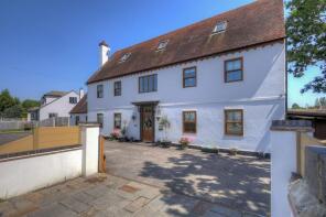 Ryebrook, Church Road, Ramsden Bellhouse, Billericay CM11 1PJ