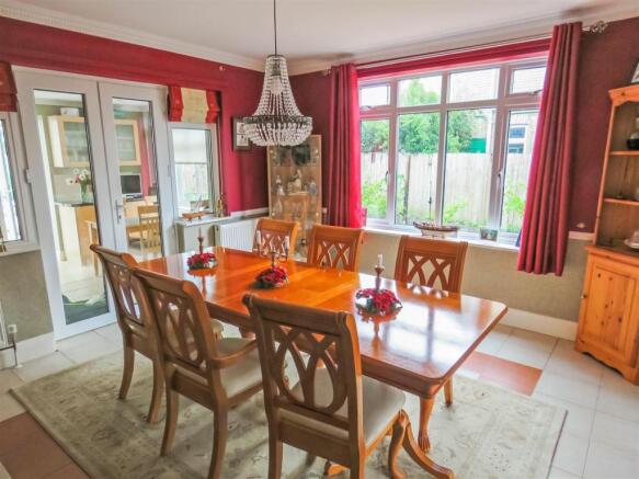Dining Room.JPG