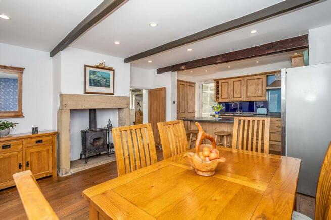 3 bed Semi-Detached for sale Image 10