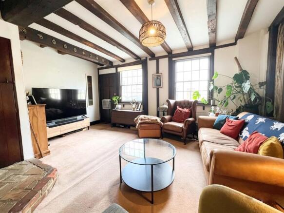Living Room 3.jpg