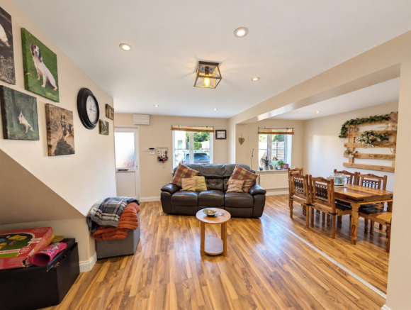 Chestnut Close, Mile End, Coleford photo 2