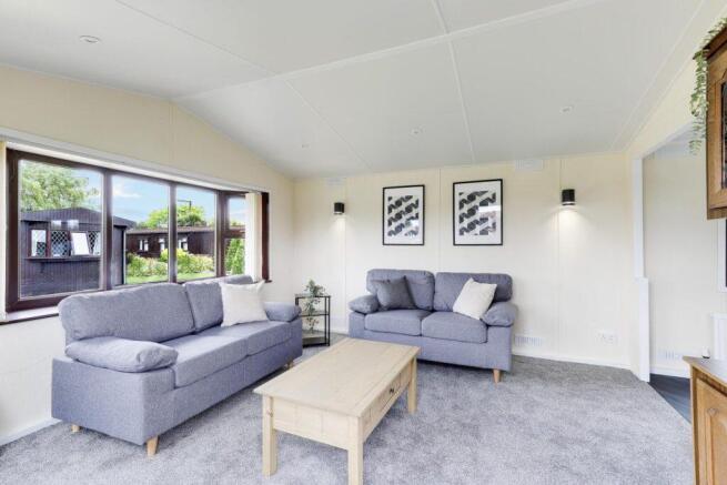 8 Poplar Drive The Elms 4.jpg