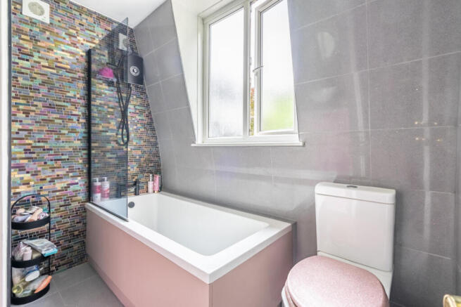 4 bed Semi-Detached for sale Image 12