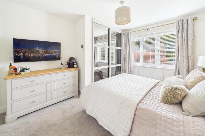 4 bed Detached for sale Image 12