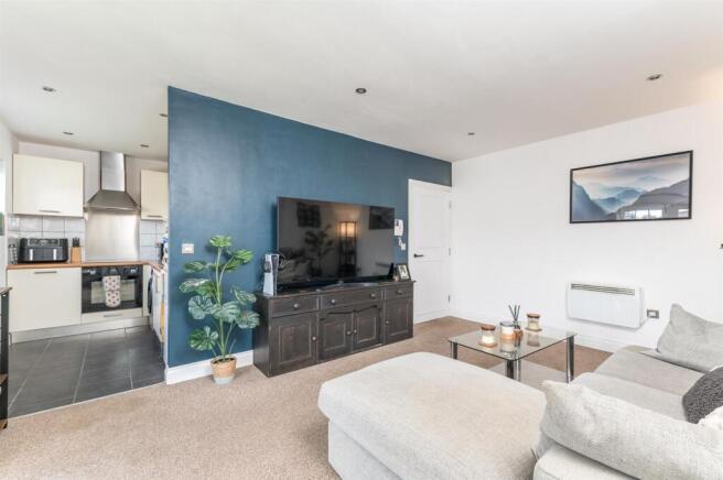 1 bed Apartment for sale Image 8