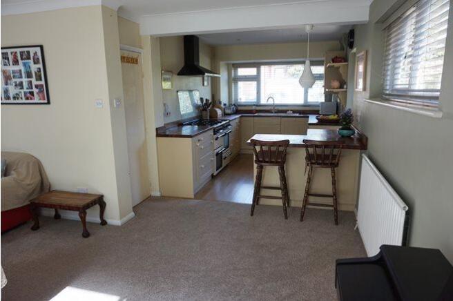 Lounge / Kitchen