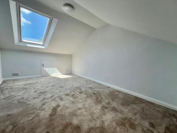 3 bed Semi-Detached Bungalow for sale Image 8