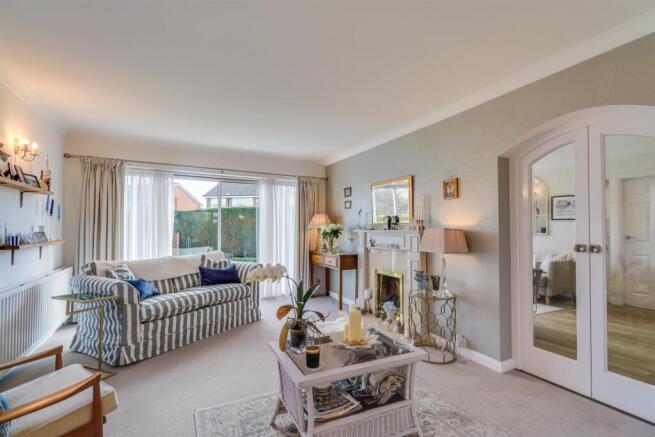 4 bed Detached for sale Image 6