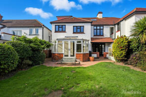 224, Thorpe Hall Avenue, Southend-on-sea SS1 3SE