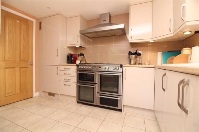 Kitchen /