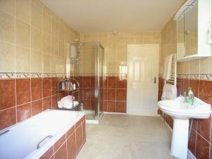 luxury bathroom
