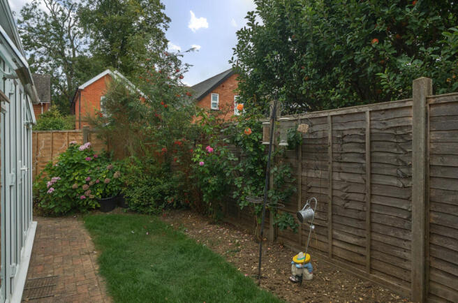 1340969-11-68a5e7...