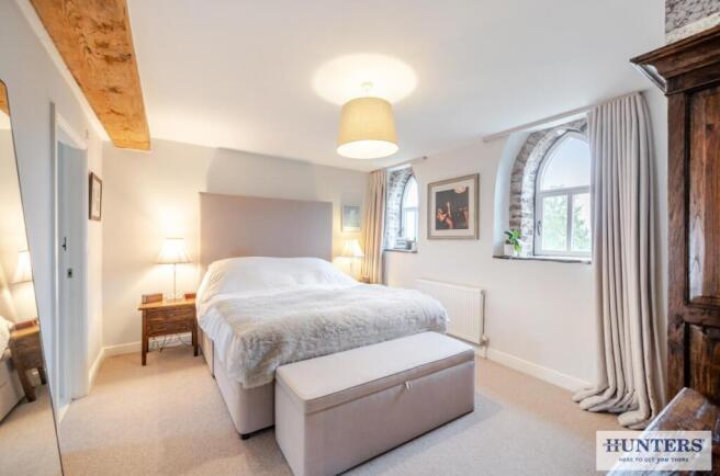 4 bed Barn Conversion for sale Image 9