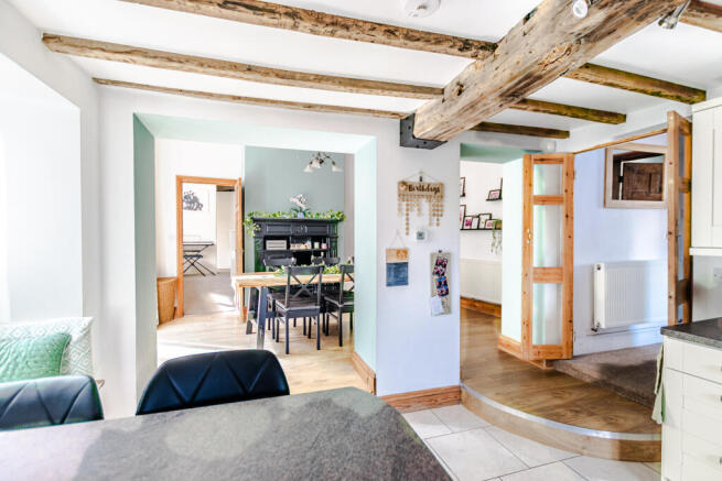 4 bed Terraced for sale Image 10
