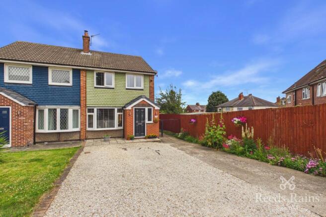 3 bed Semi-Detached for sale Image 11
