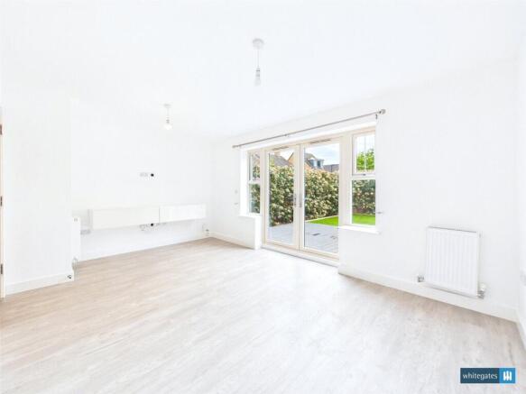 4 bed Semi-Detached for sale Image 4