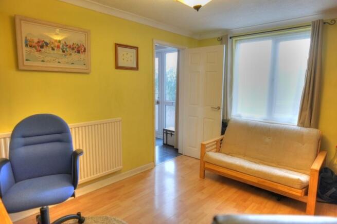 Dining Room/Bed 5