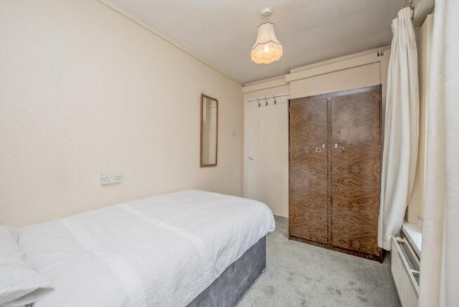 2 bed Flat for sale Image 10