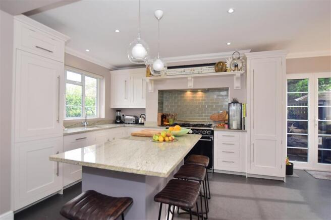 Kitchen/ Breakfast Room