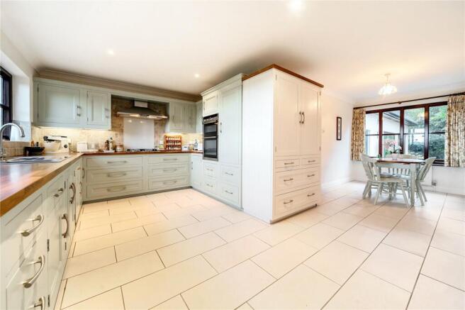 Kitchen/Breakfast Rm