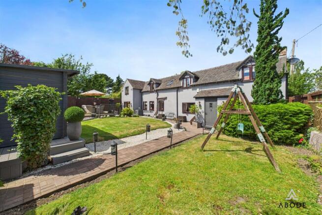 3-bed house on Bakers Lane, Doveridge, Derbyshire, £416,000