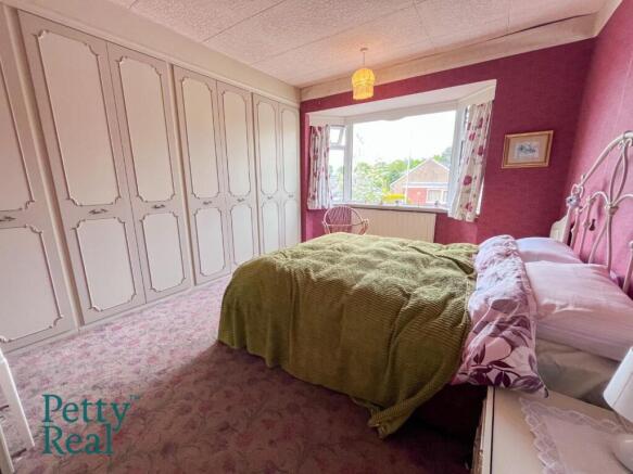 3 bed Semi-Detached for sale Image 12