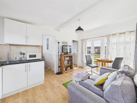 Kitchen/Living Area