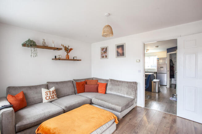 3 bed Semi-Detached for sale Image 10