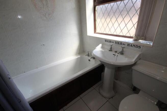 3 bed End of Terrace to rent Image 8