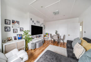 42, Hay Lane, London NW9 0ND