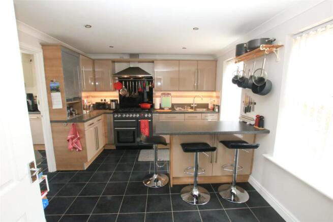 BREAKFAST KITCHEN