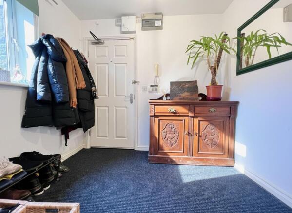2 bed Apartment for sale Image 9