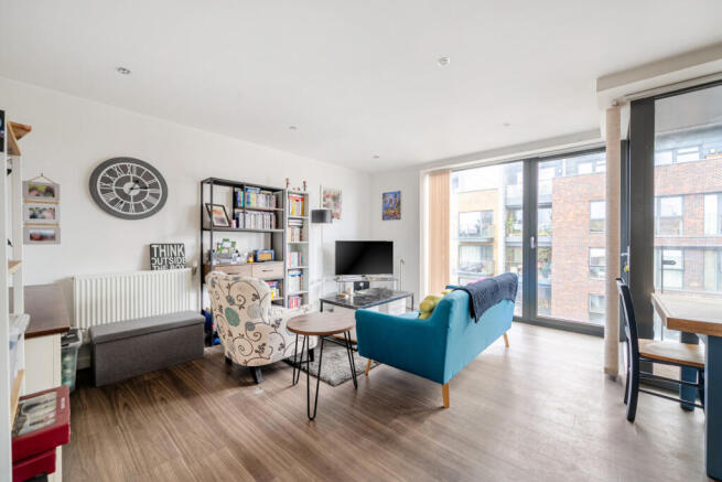 1353633-1-68c81ee...